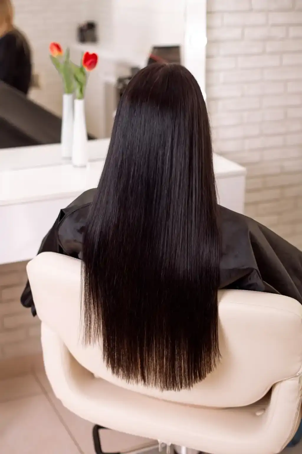 Lissage des Cheveux : Une Option Capillaire pour Tous, Hommes et Femmes